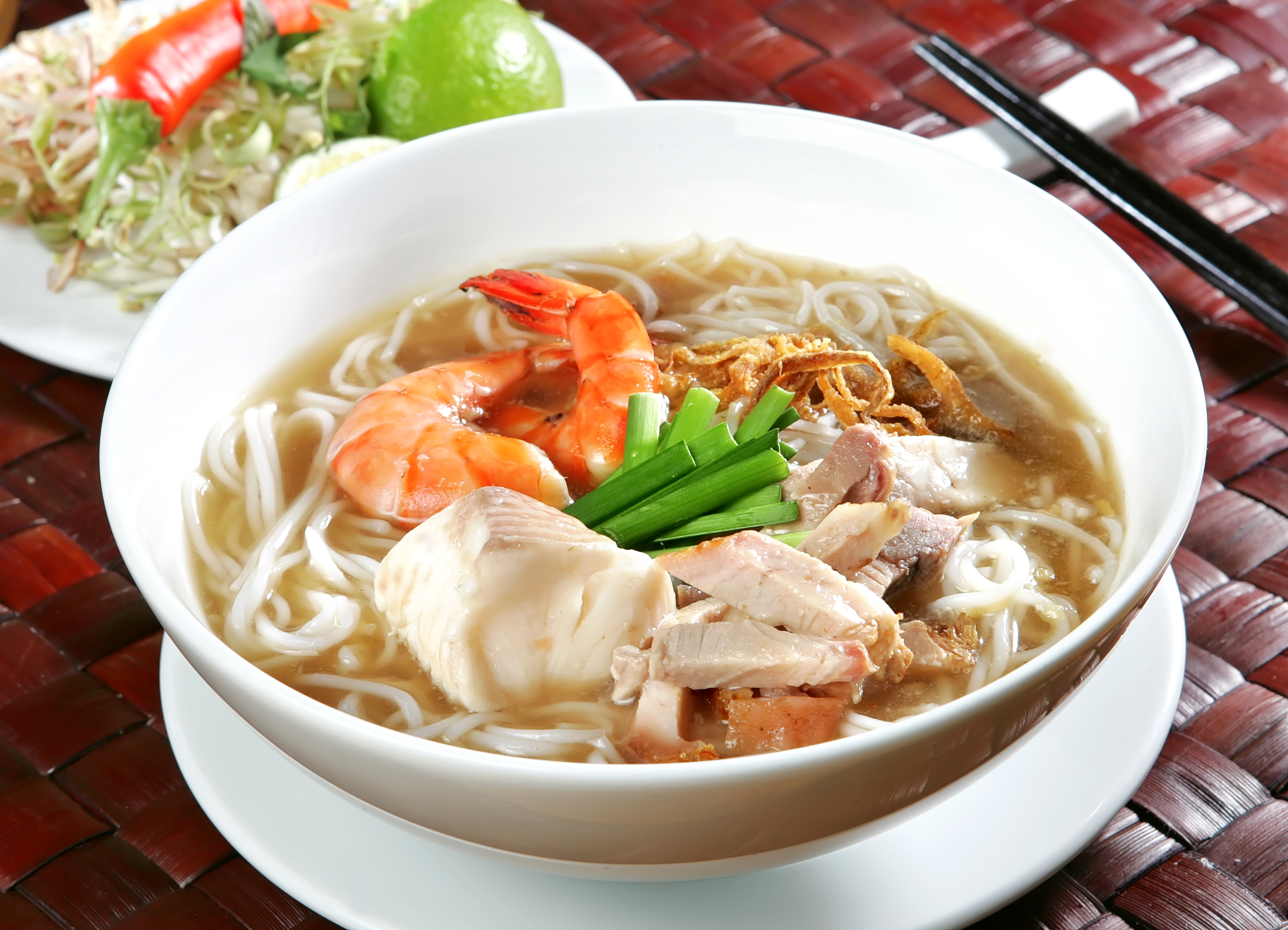 Canh bún được cho là biến tấu của món bún riêu khá quen thuộc